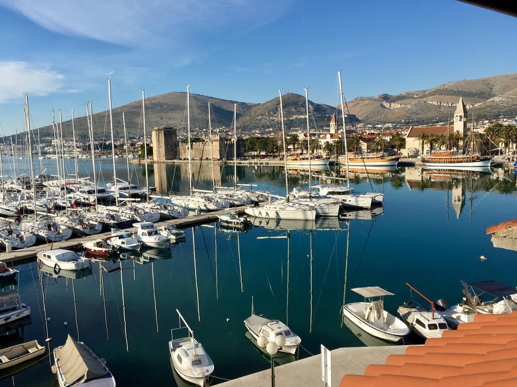Apartments Feral Trogir Eksteriør bilde